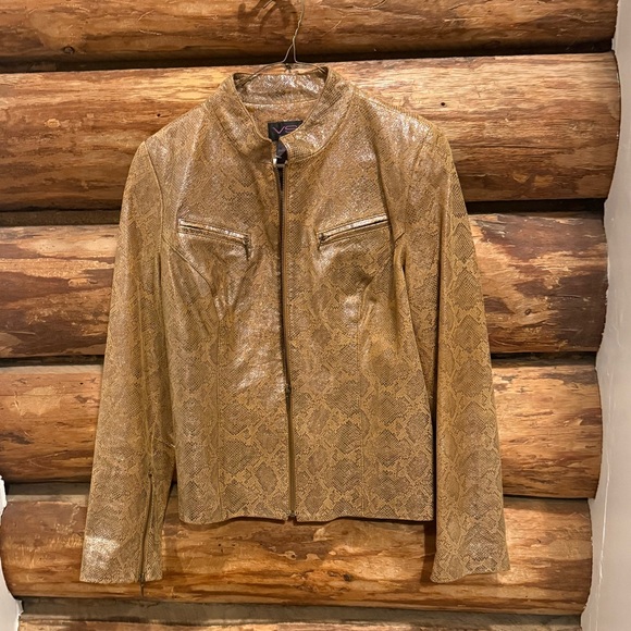 ⭐️VS2 Vakko Women's Metallic Gold Printed Leather Jacket - Picture 1 of 3